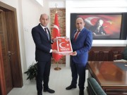 BAŞKAN KUMARTAŞLIDAN ÇAY KAYMIKAMI  TURAN ERDOĞAN’A HAYIRLI OLSUN ZİYARETİ. 
