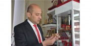 KAHRAMANLARIN MADALYALARINA SAHİP ÇIKIYOR