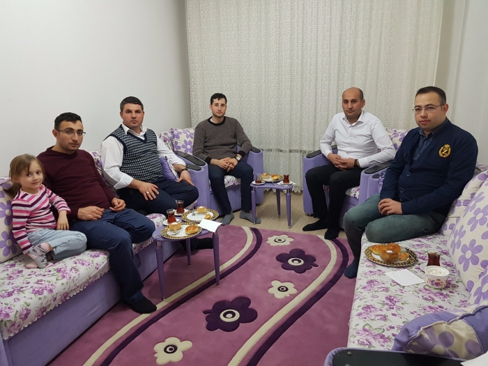 GAZİLERDEN BAŞKAN KUMARTAŞLIYA ZİYARET                  