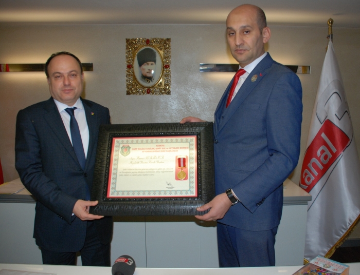 KUMARTAŞLI’DAN MEGABİRLİK’E PLAKET                  