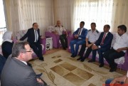 VALİ TUTULMAZ VE BAŞKAN KUMARTAŞLI'DAN ŞEHİT ANNEMİZE ZİYARET 