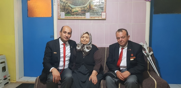 BAŞKAN KUMARTAŞLI VE CEYLAN’DAN ŞEHİT AİLELERİMİZE TAZİYE  ZİYARETİ                   