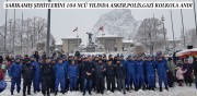 SARI KAMIŞ ŞEHİTLERİNİ 104 NCÜ YILINDA ASKER,POLİS,GAZİ,VATANDAŞ KOLKOLA ANDI