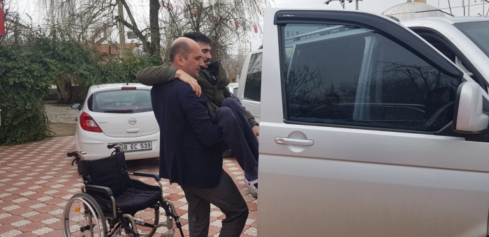 BAŞKAN KUMARTAŞLI;”BİZ KADER ARKADAŞIMIZI KUCAĞIMIZDA DA SIRTIMIZDA DA TAŞIRIZ”.                  