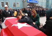 GENÇ POLİS MEMURU SON YOLCULUĞUNA UĞURLANDI