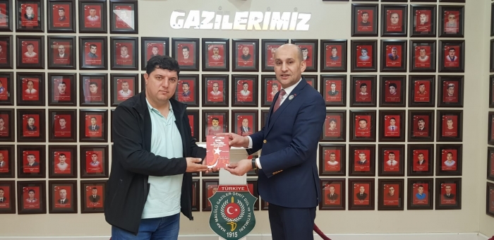 ŞUHUT İLÇEMİZDEN ARAŞTIRMACI YAZAR HABİP AKALIN’DAN DERNEĞİMİZE ZİYARET                  