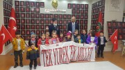 ASİYE SULTAN ANAOKULU ÖĞRENCİLERİ BAŞKAN KUMARTAŞLI VE KIBRIS GAZİSİ TAHSİN KOÇ İLE DERNEĞİMİZDE BULUŞTU.